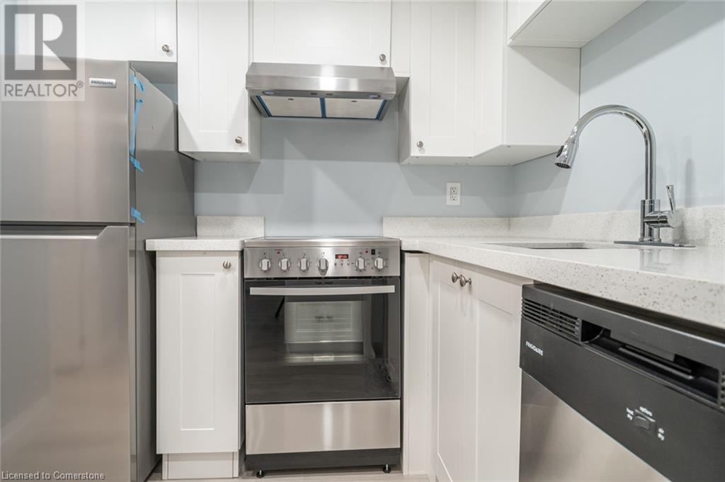 Photo 27 of 152 Sanford Avenue S, Hamilton ON