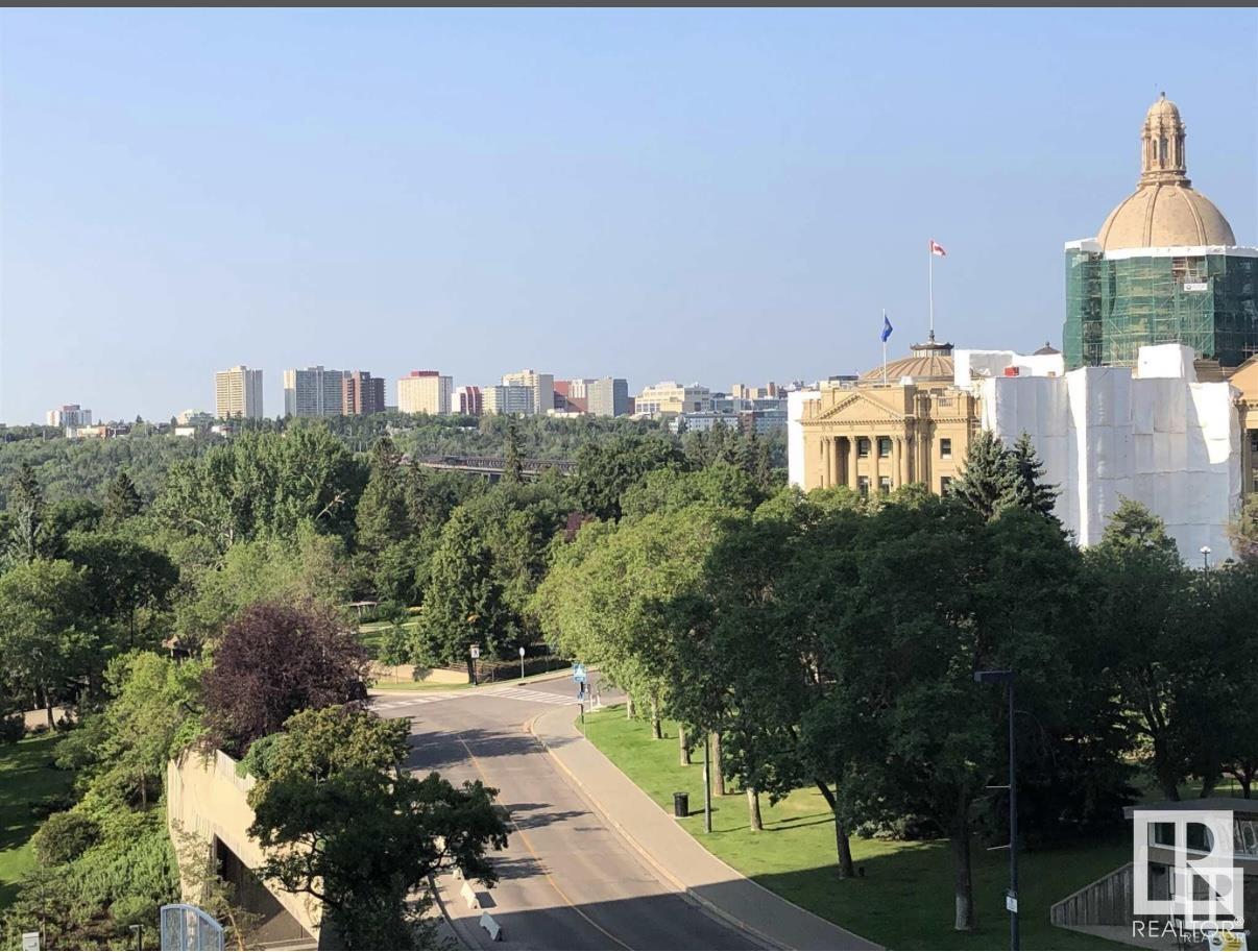 Photo 9 of 1002 9730 106 St Nw, Edmonton AB