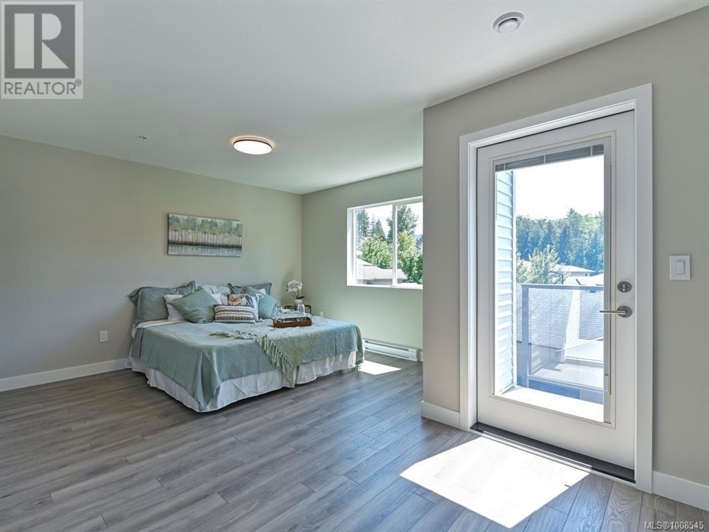 Photo 32 of 3 544 Cook St, Ladysmith BC