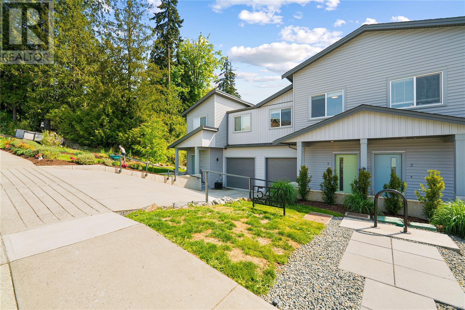 Photo 28 of 3 544 Cook St, Ladysmith BC