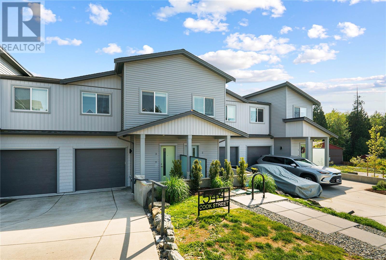 Photo 37 of 3 544 Cook St, Ladysmith BC