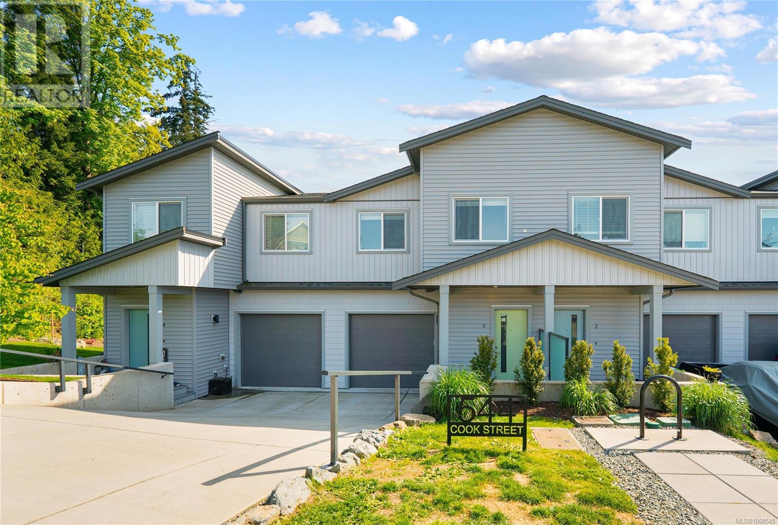 Photo 39 of 3 544 Cook St, Ladysmith BC