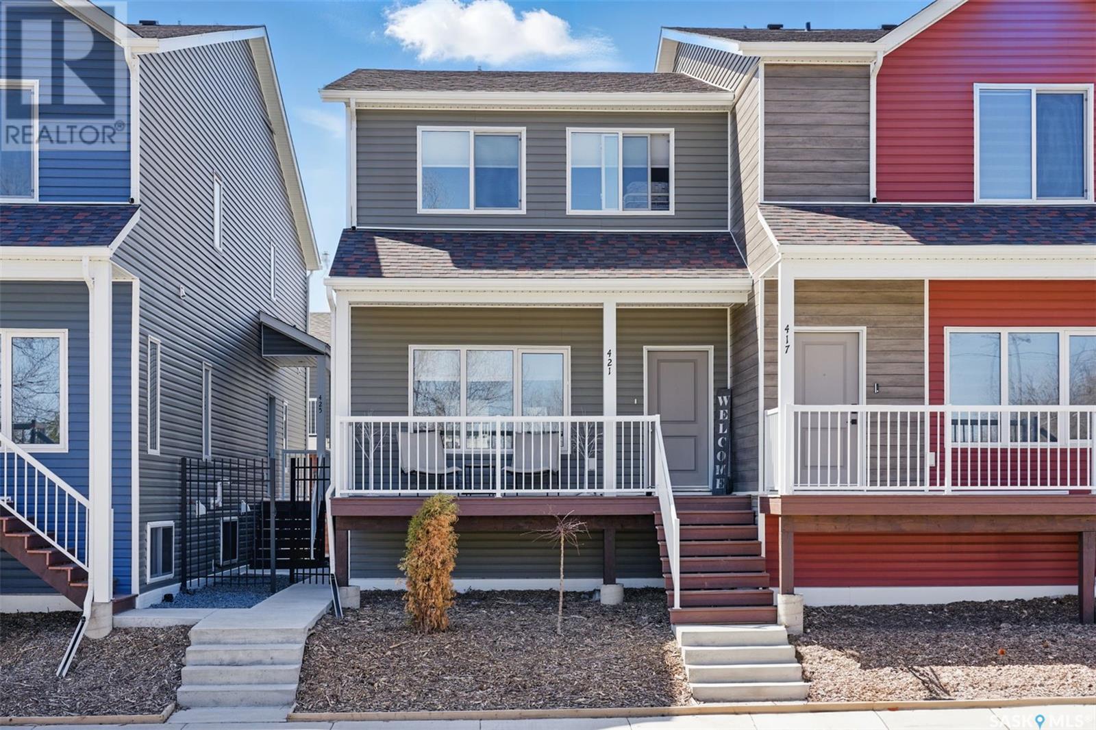 Photo 2 of 421 L Avenue S, Saskatoon SK