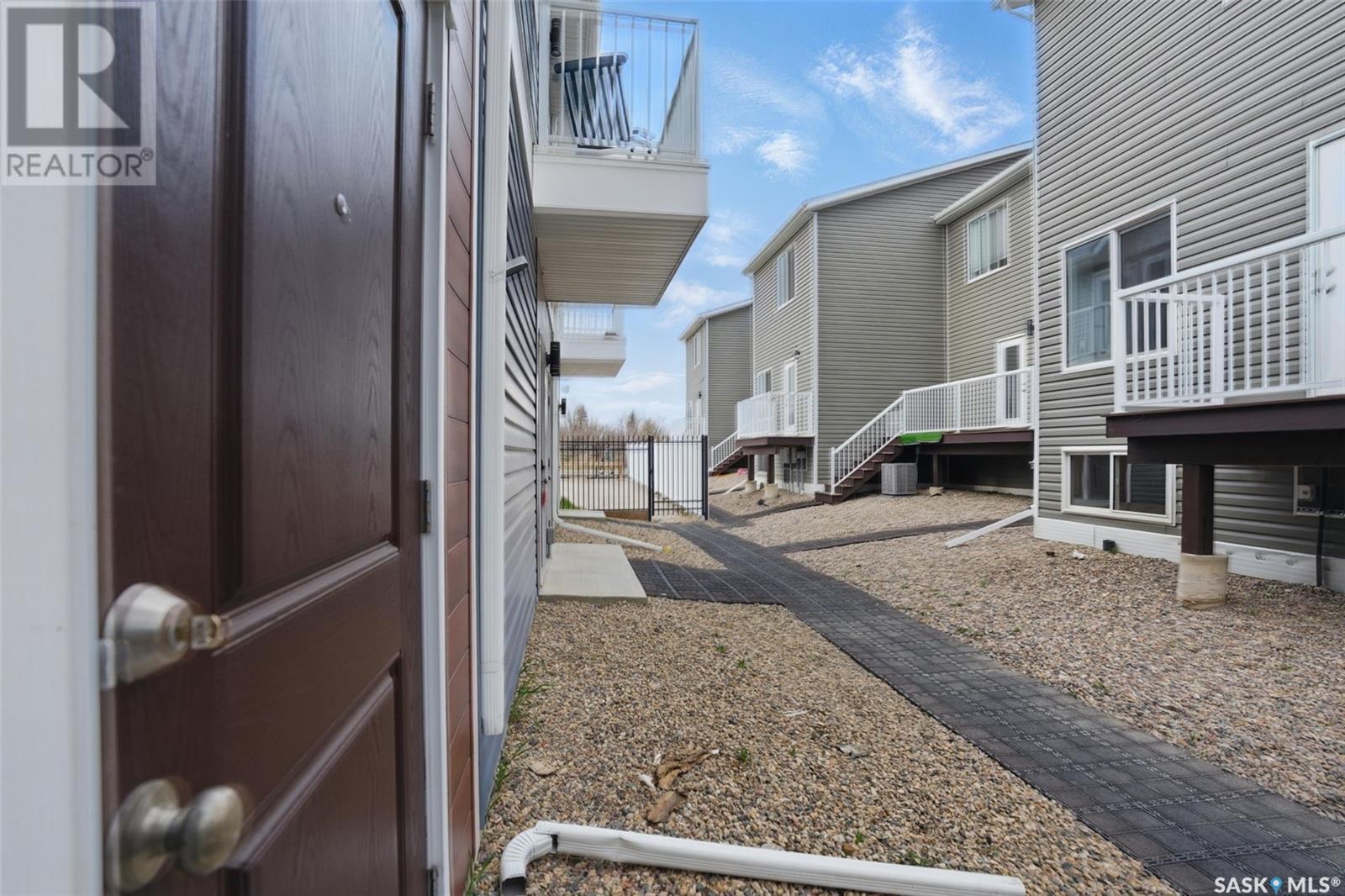 Photo 29 of 421 L Avenue S, Saskatoon SK