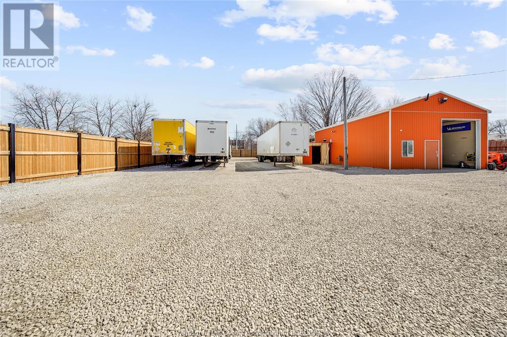 Photo 2 of 3465 71 Wilkinson Lane, Windsor ON