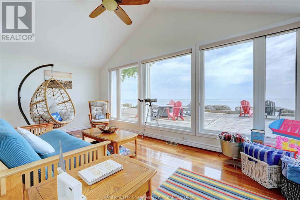 Photo 16 of 704 Point Pelee Drive, Leamington ON