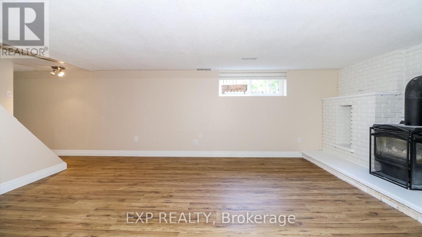 Photo 27 of 218 Jephson Street, Tay ON