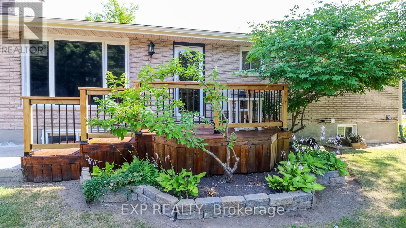 Photo 4 of 218 Jephson Street, Tay ON