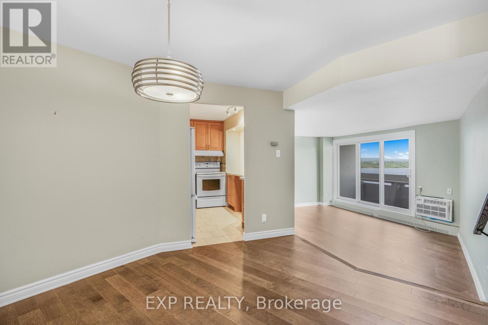 Photo 3 of 1501 1081 Ambleside Drive, Ottawa ON