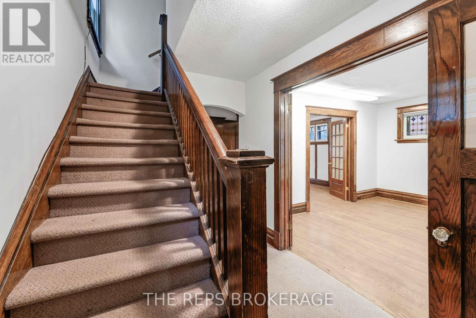 Photo 18 of 322 Waverley Street, Ottawa ON