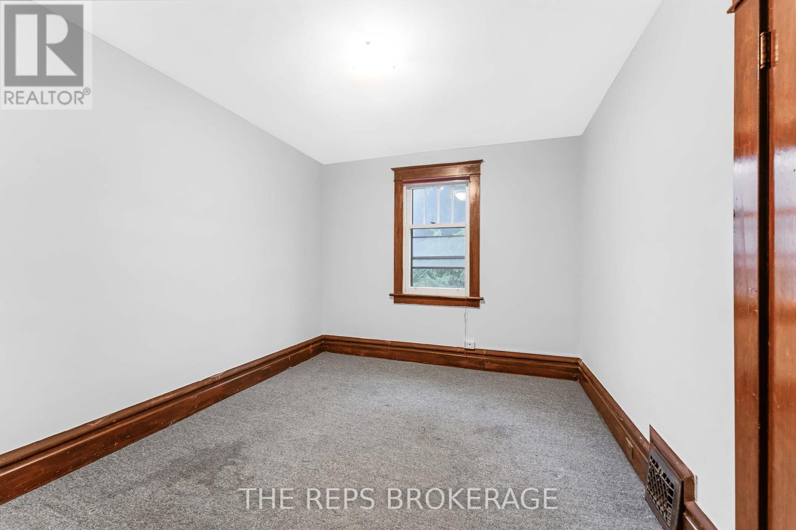 Photo 22 of 322 Waverley Street, Ottawa ON