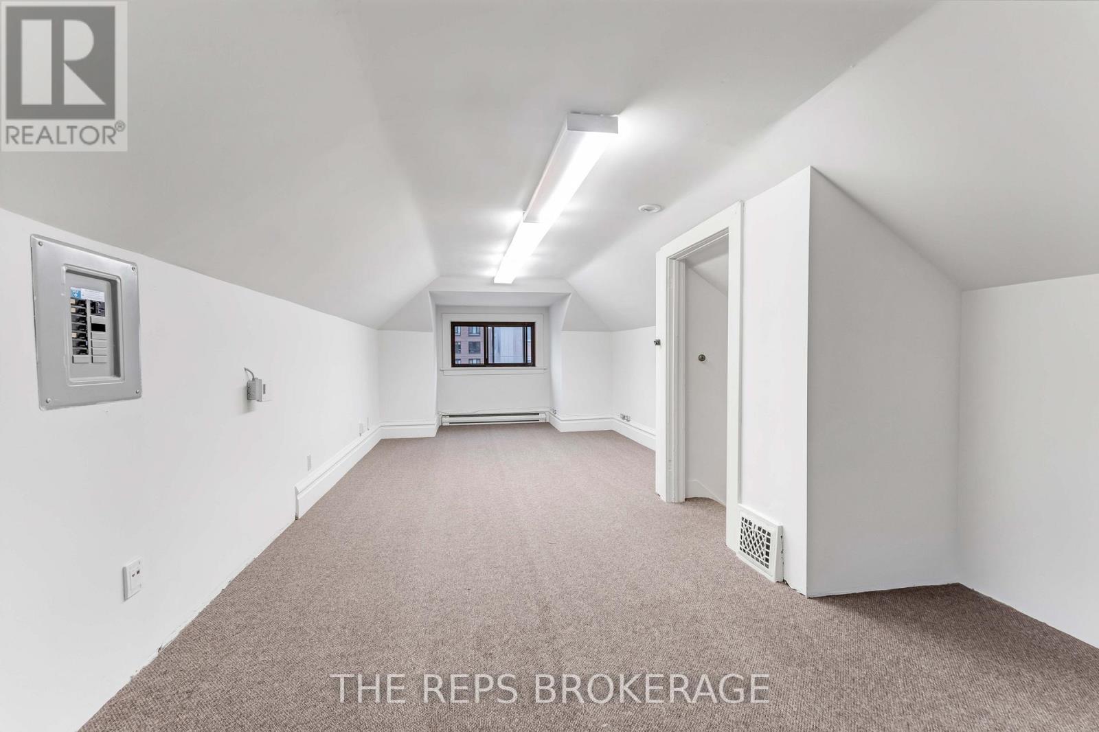 Photo 24 of 322 Waverley Street, Ottawa ON