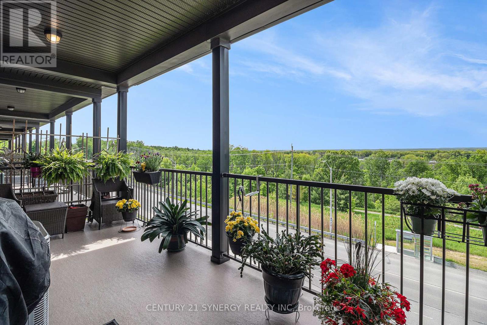 Photo 13 of 7 10 Prestige Circle, Ottawa ON