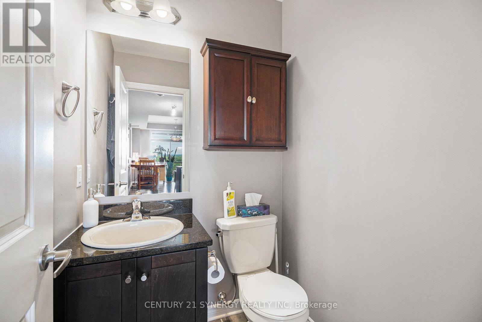Photo 8 of 7 10 Prestige Circle, Ottawa ON
