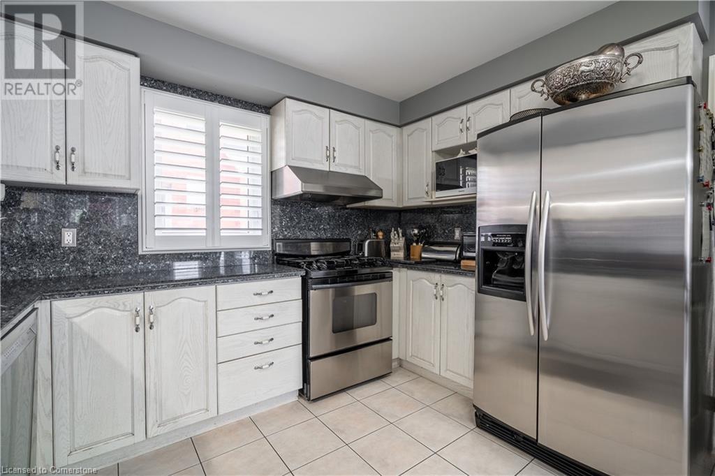 Photo 8 of 89 Meadowlands Boulevard, Ancaster ON