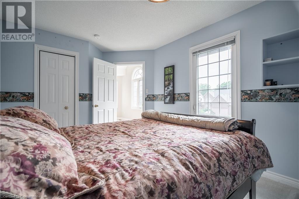Photo 19 of 89 Meadowlands Boulevard, Ancaster ON
