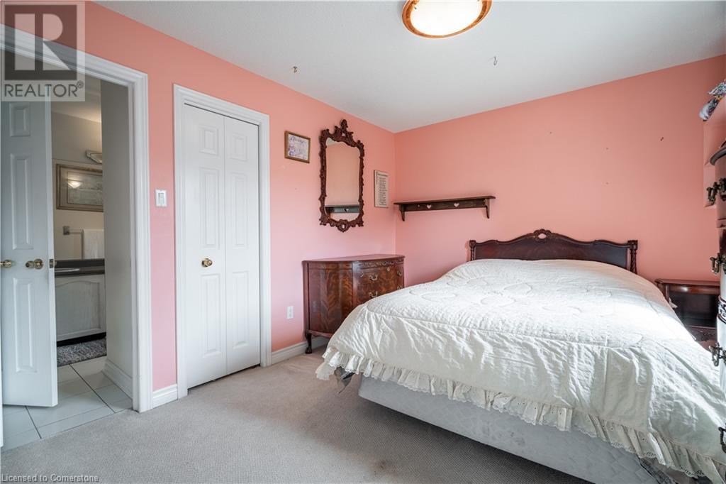 Photo 13 of 89 Meadowlands Boulevard, Ancaster ON
