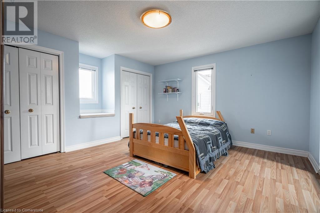 Photo 11 of 89 Meadowlands Boulevard, Ancaster ON
