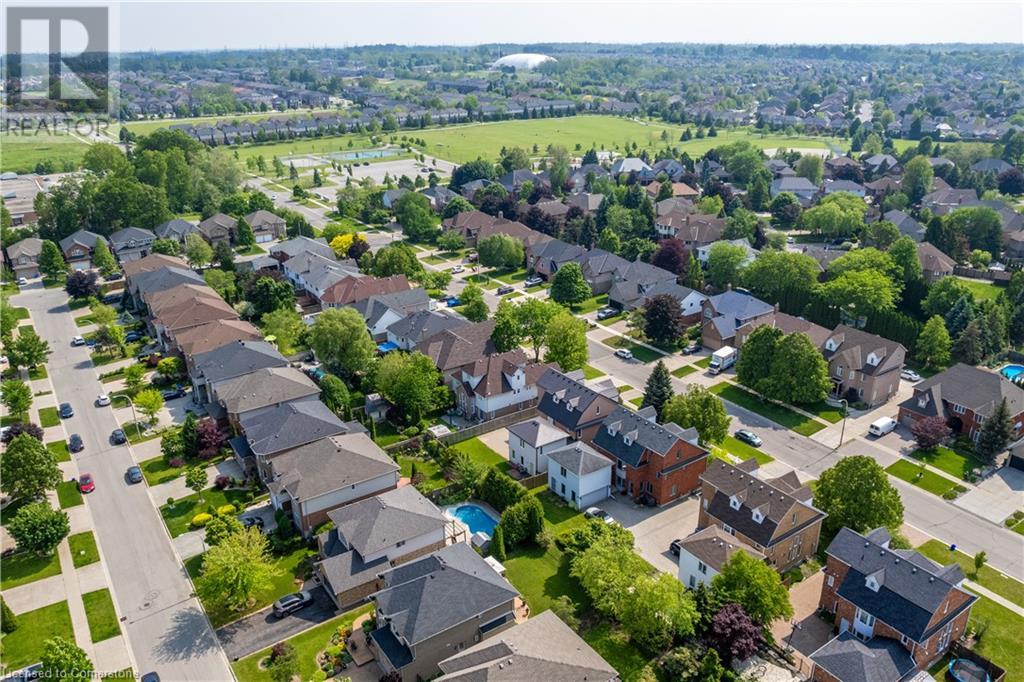 Photo 33 of 89 Meadowlands Boulevard, Ancaster ON