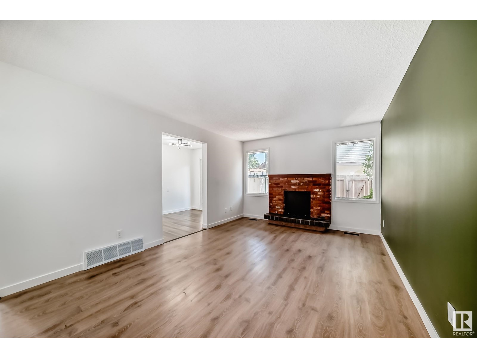 Photo 31 of 2369 139 Av Nw, Edmonton AB