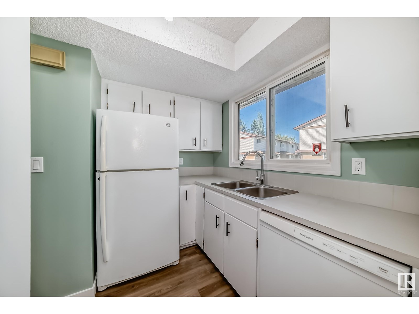 Photo 46 of 2369 139 Av Nw, Edmonton AB