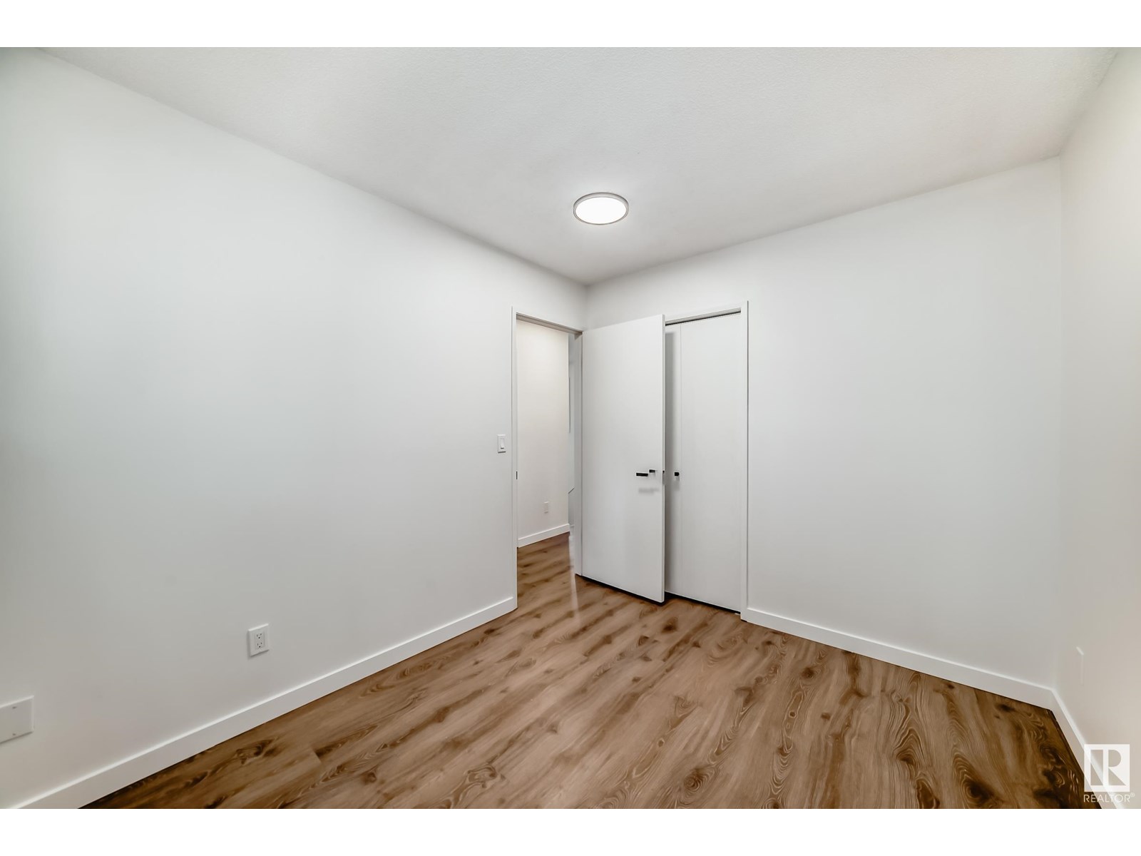 Photo 23 of 2369 139 Av Nw, Edmonton AB