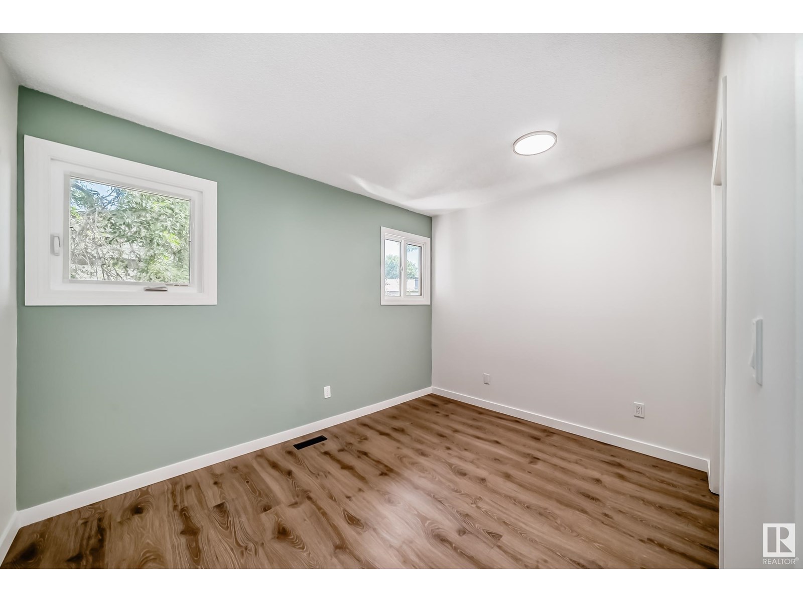 Photo 39 of 2369 139 Av Nw, Edmonton AB