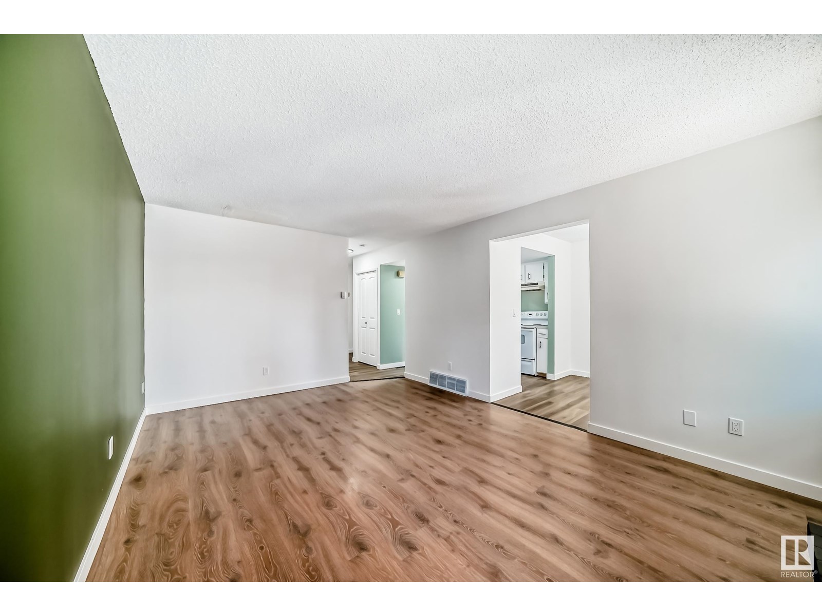 Photo 35 of 2369 139 Av Nw, Edmonton AB