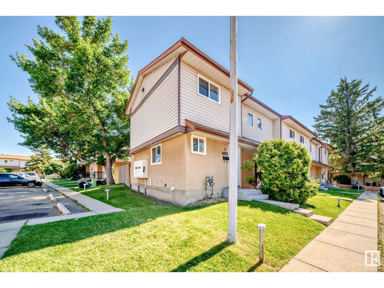 Photo 36 of 2369 139 Av Nw, Edmonton AB