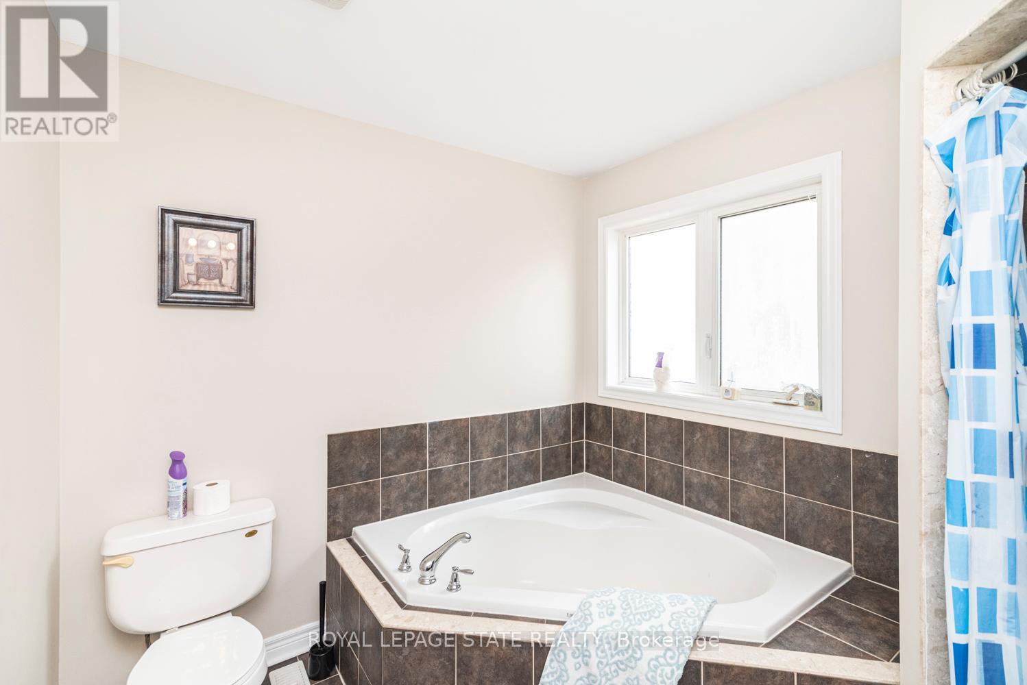 Photo 31 of 4825 Verdi Street, Burlington ON