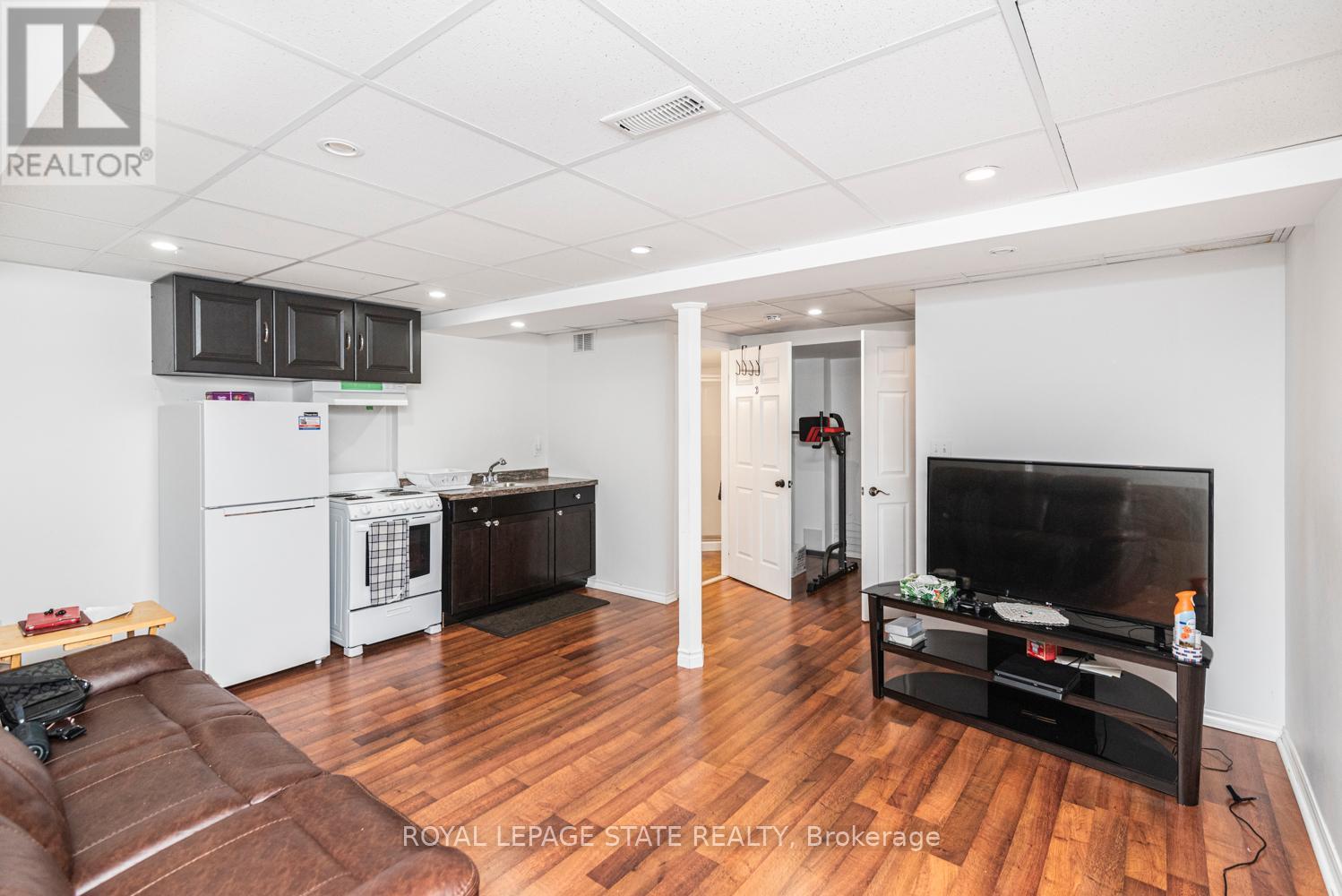 Photo 36 of 4825 Verdi Street, Burlington ON