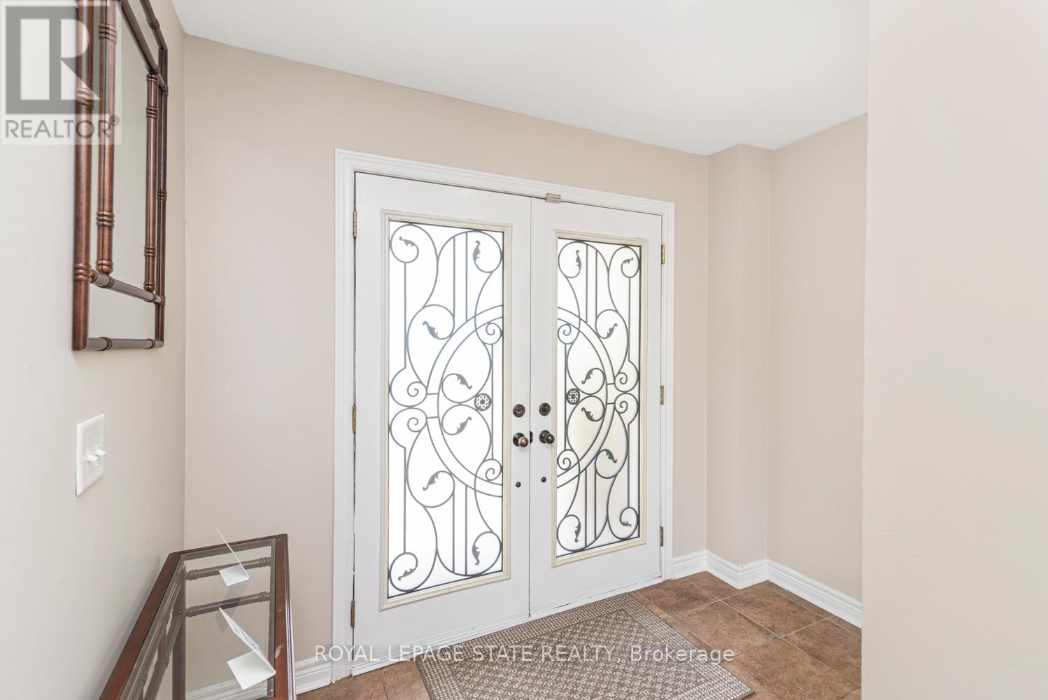 Photo 7 of 4825 Verdi Street, Burlington ON