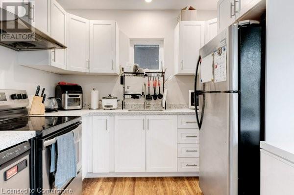 Photo 38 of 152 Sanford Avenue S, Hamilton ON