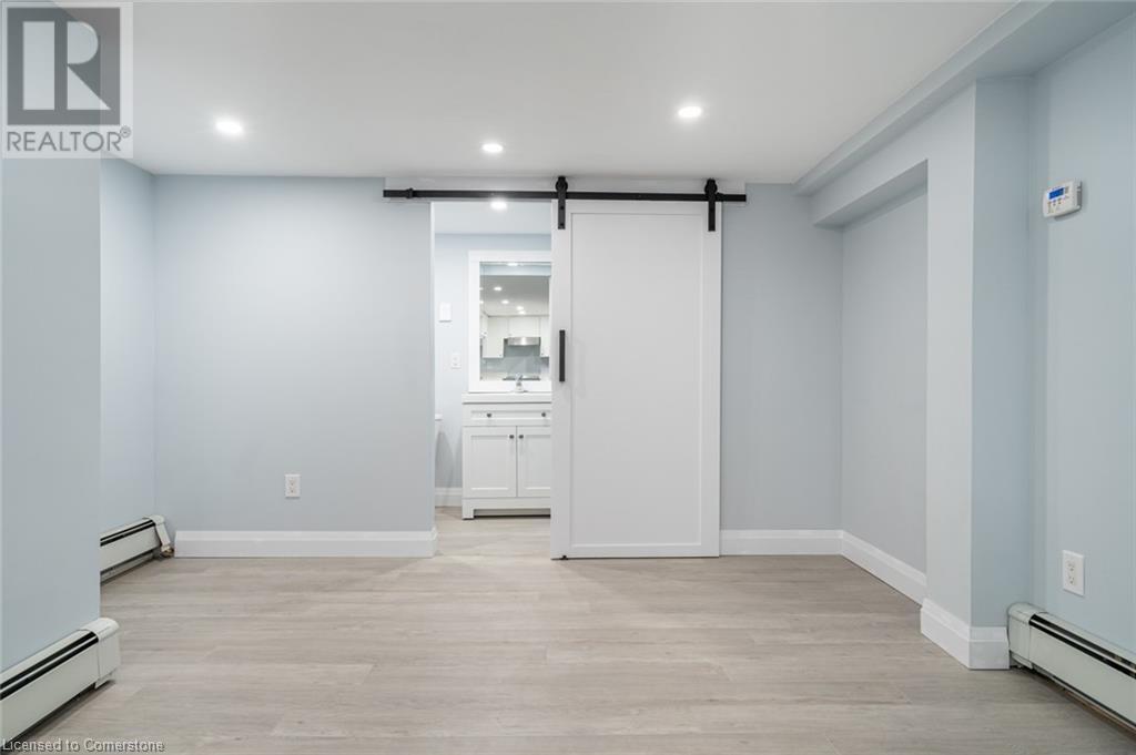 Photo 28 of 152 Sanford Avenue S, Hamilton ON