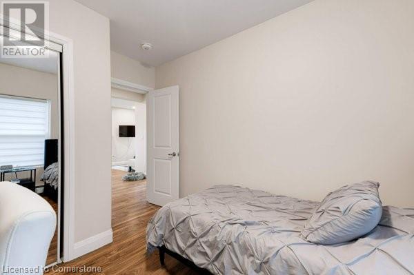 Photo 33 of 152 Sanford Avenue S, Hamilton ON