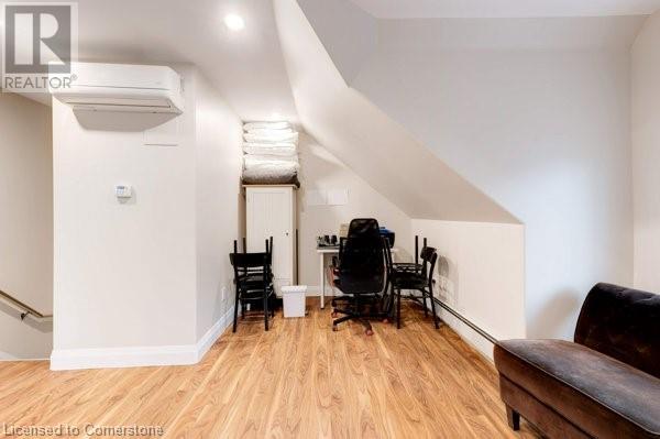 Photo 45 of 152 Sanford Avenue S, Hamilton ON