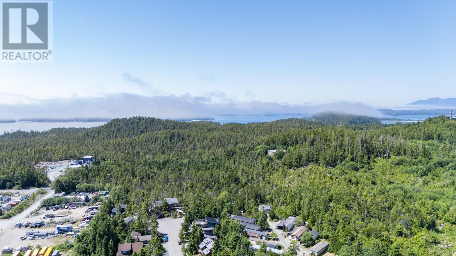 206 700 Yew Wood Rd, Tofino