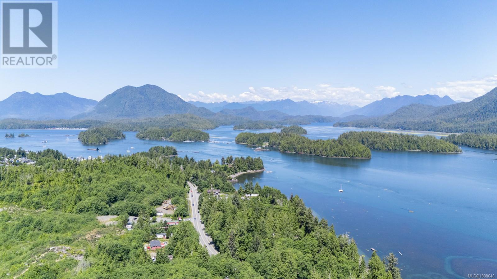 206 700 Yew Wood Rd, Tofino