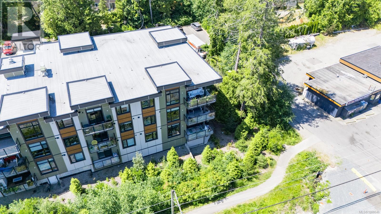 206 700 Yew Wood Rd, Tofino