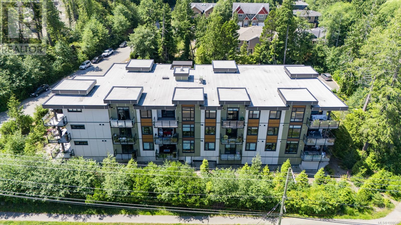 206 700 Yew Wood Rd, Tofino