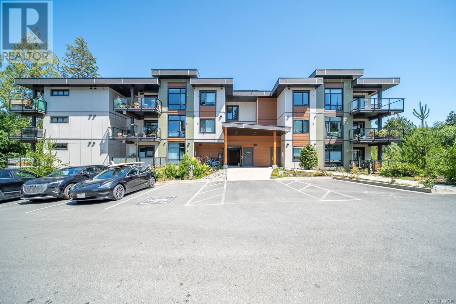 206 700 Yew Wood Rd, Tofino
