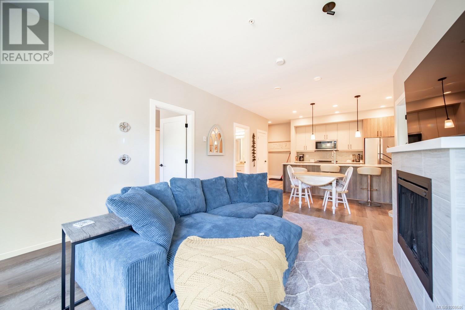 206 700 Yew Wood Rd, Tofino