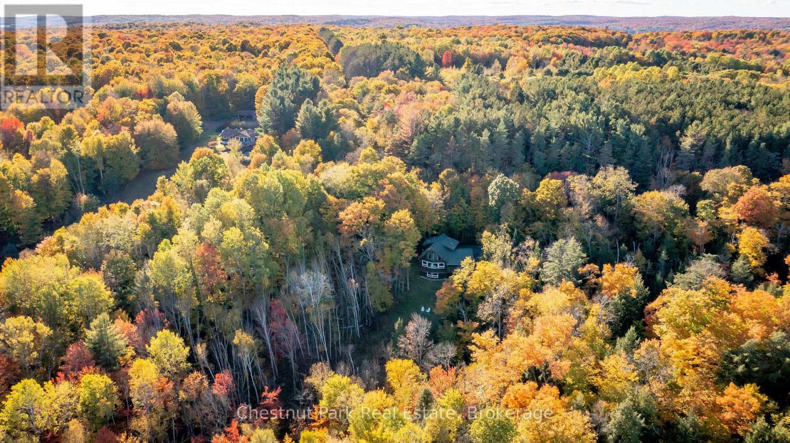 Photo 11 of 1033 Point Ideal Road, Lake Of Bays ON