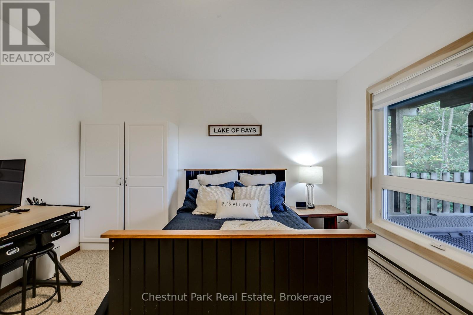 Photo 8 of 1033 Point Ideal Road, Lake Of Bays ON