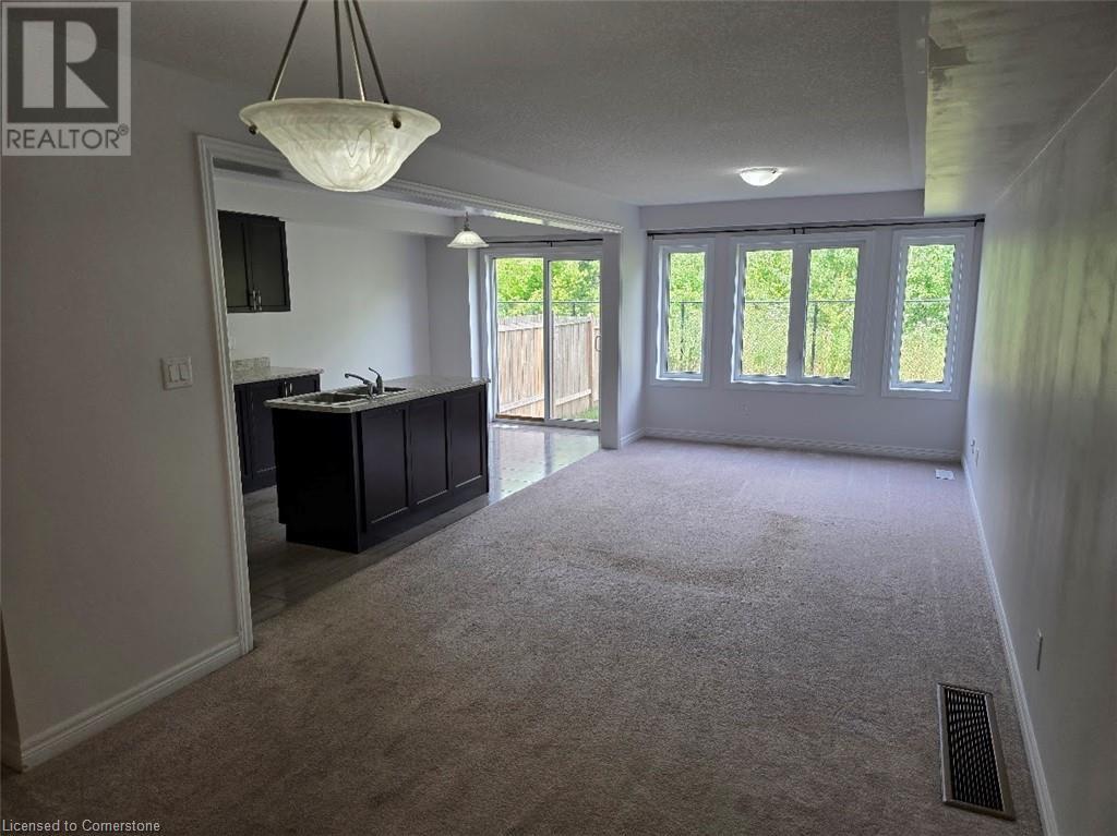 Photo 4 of 570 Linden Drive Unit 9, Cambridge ON