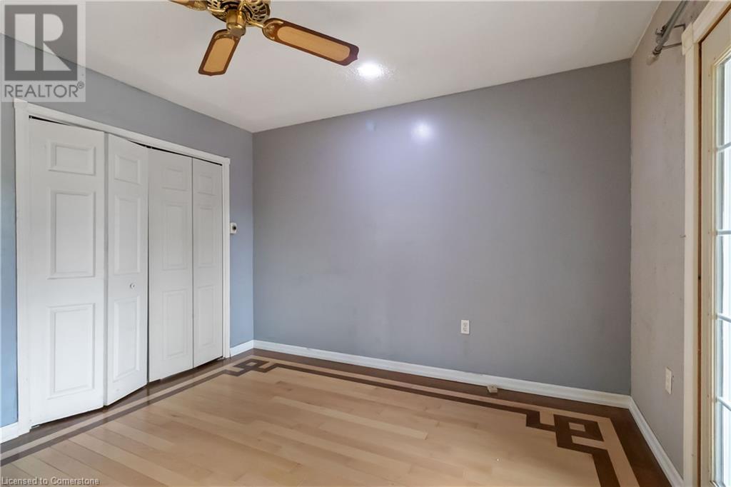 Photo 14 of 6 Equestrian Court, Brantford ON