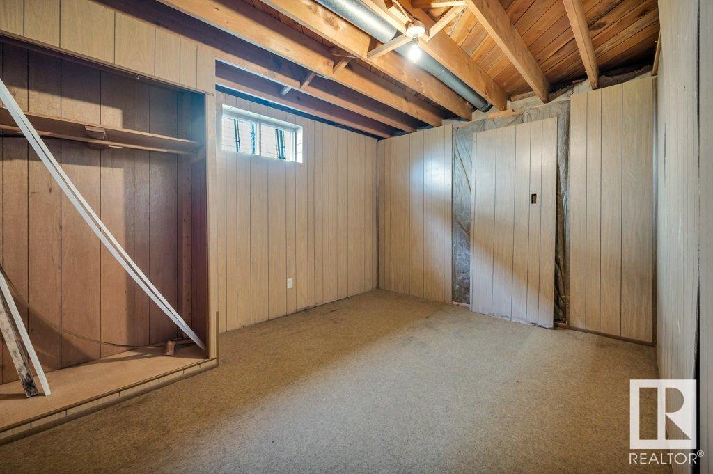Photo 31 of 5011 47 St, Gibbons AB