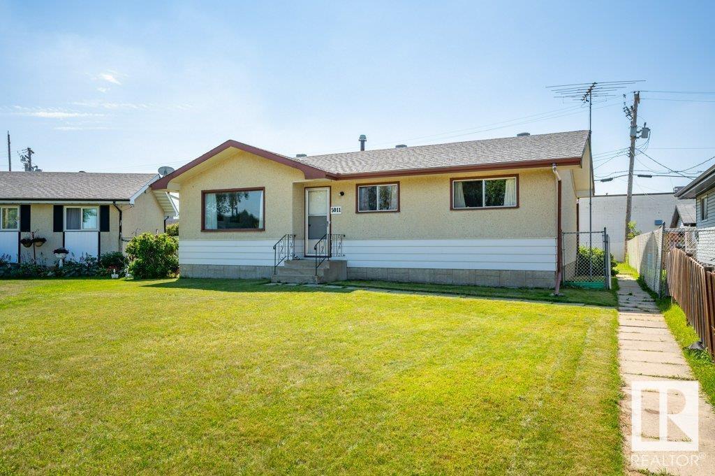 Photo 4 of 5011 47 St, Gibbons AB