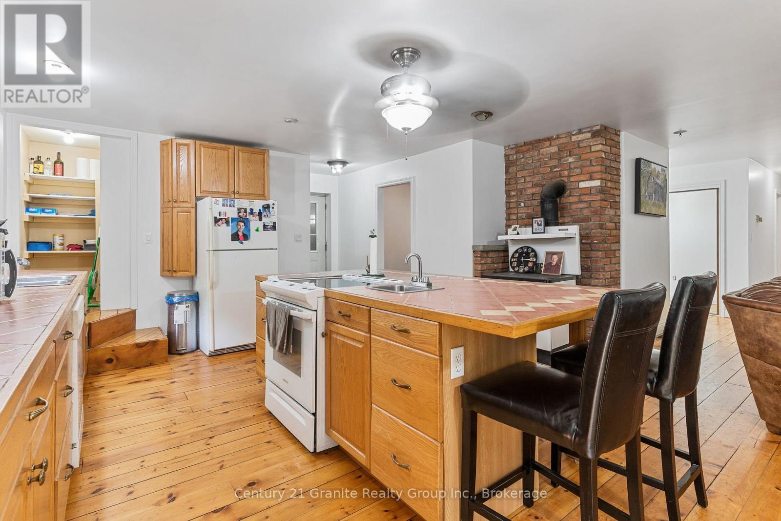 Photo 20 of 1029 Wigamog Road, Minden Hills ON