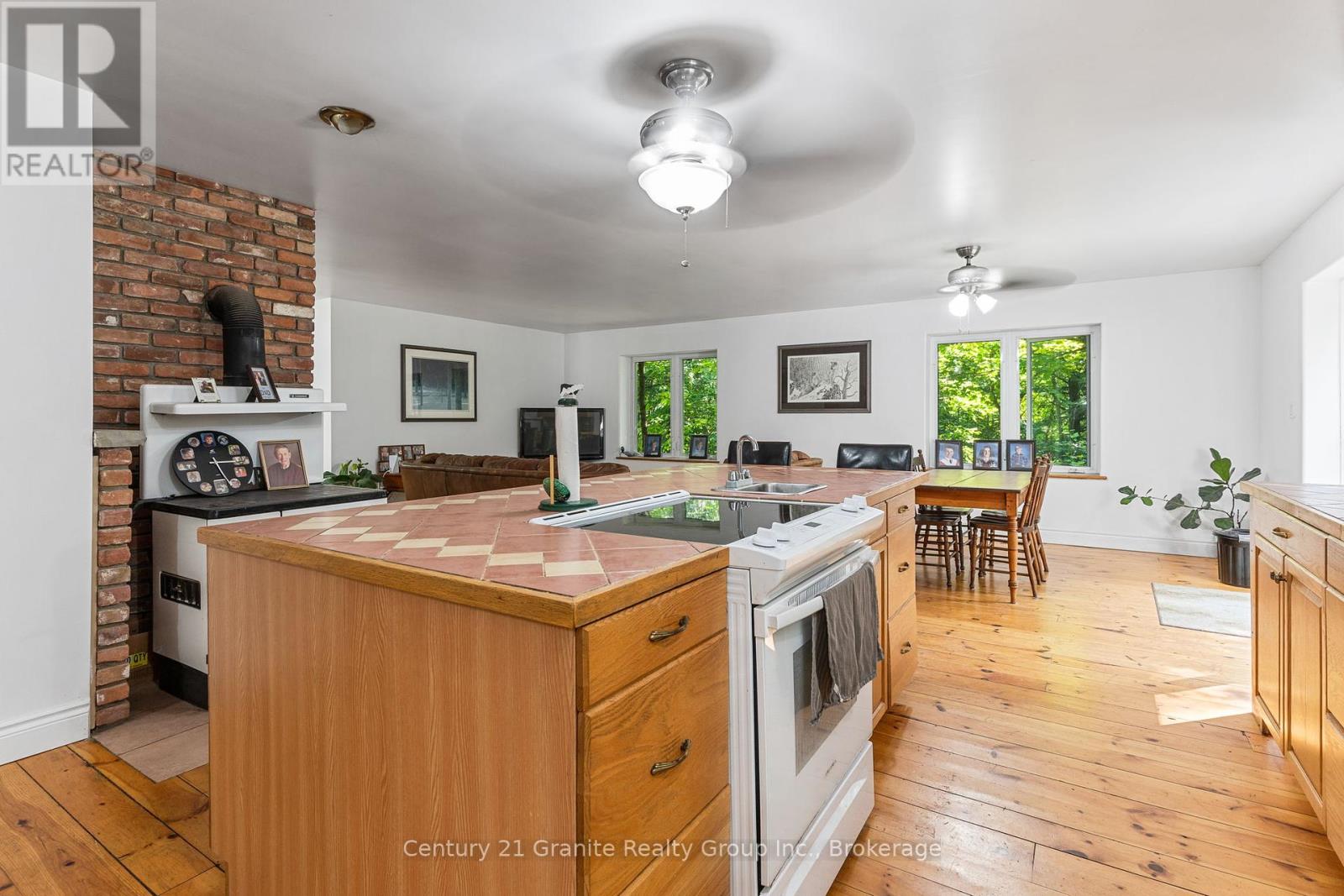 Photo 21 of 1029 Wigamog Road, Minden Hills ON